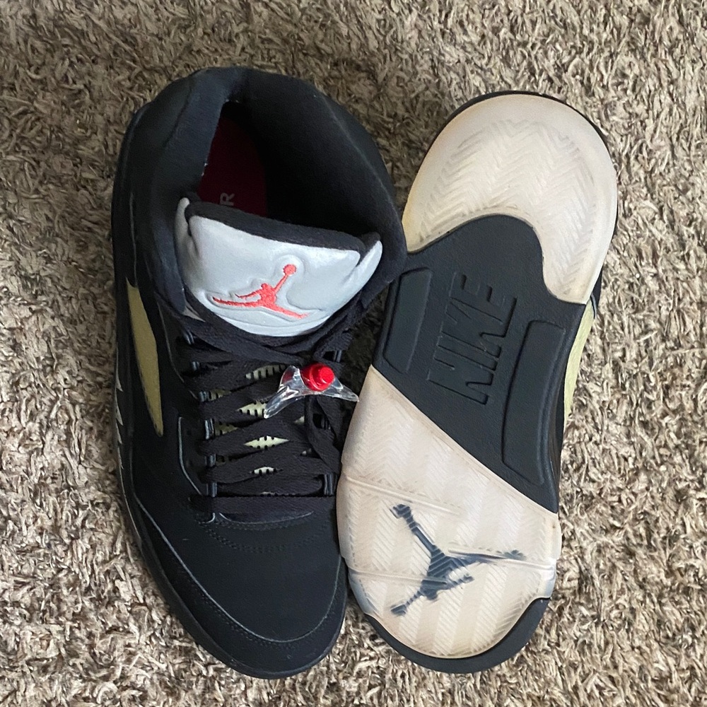 Air Jordan Retro 5 Sneakers - 2016 - Picture 4 of 12
